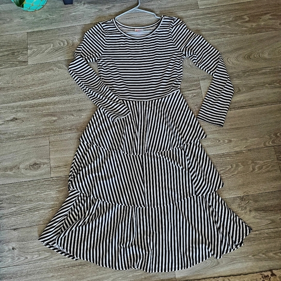 Three Tiered Striped Dress - Picture 3 of 4